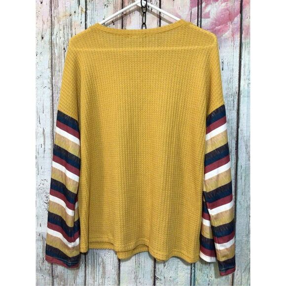 NWT Aceshin Gold Waffle Pattern Top with Colorful Sleeves Size Small ❤️💕 - Picture 11 of 13